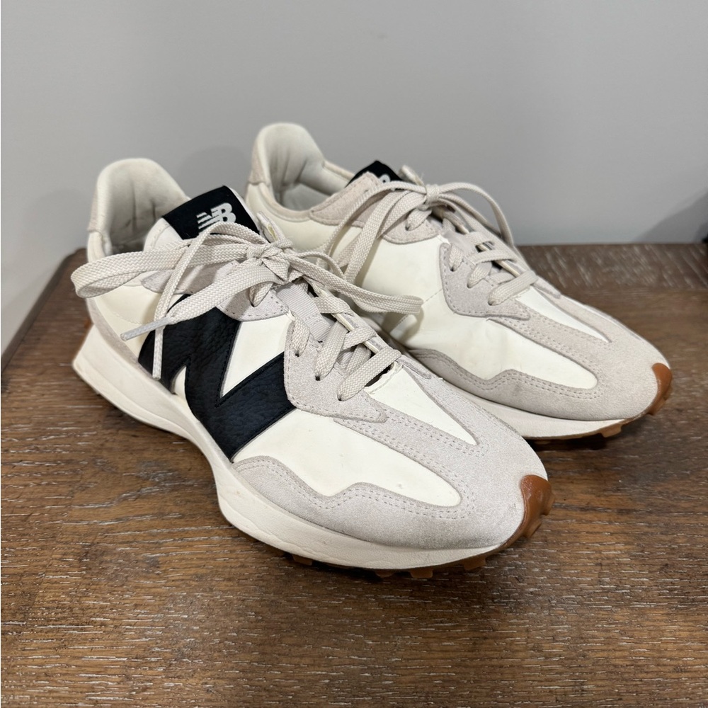 Women’s New Balance 327 Moonbeam/Black